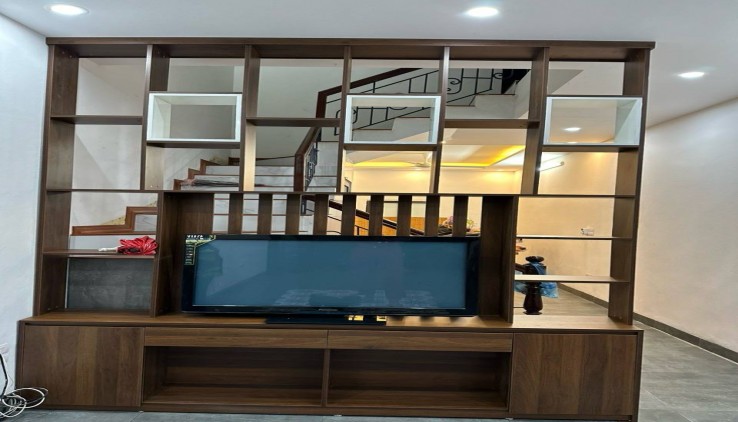 CHO THUÊ NHÀ PHỐ XUÂN LA, TÂY HỒ 40M, 3 TẦNG, GIÁ 15 TRIỆU/THÁNG.